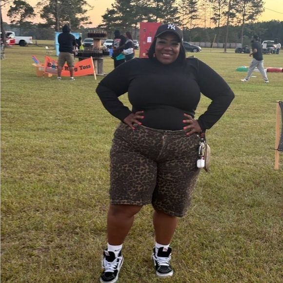 Leopard Print Jorts/Shorts - Picture 4 of 4